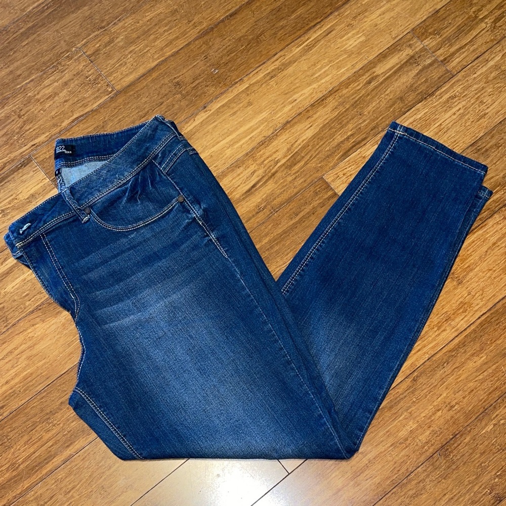 1822 Denim Women's Dark Blue Skinny Jeans